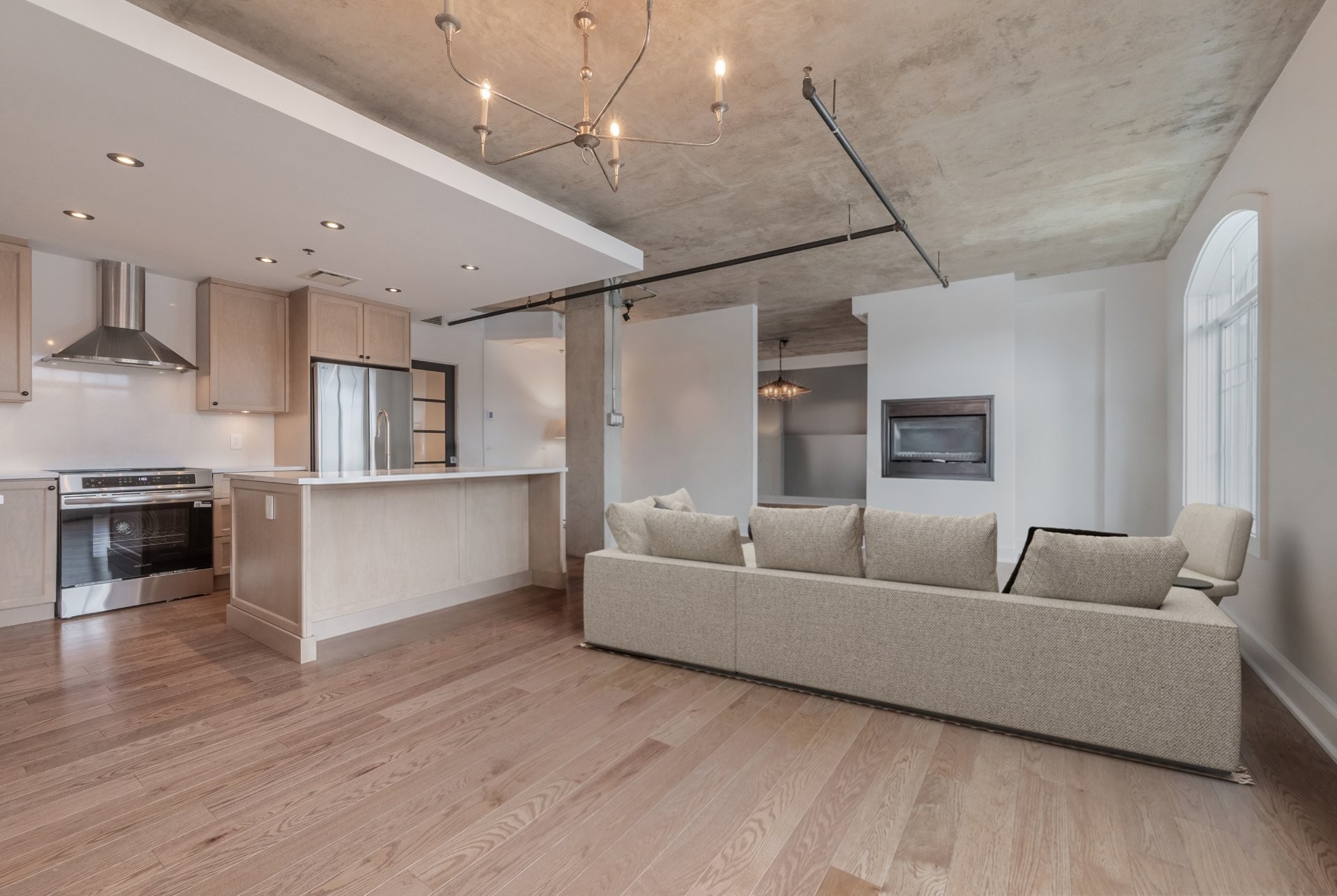 









303


Boul. Clairevue E.

, 2102,
Saint-Bruno-de-Montarville,




QC
J3V0B2

