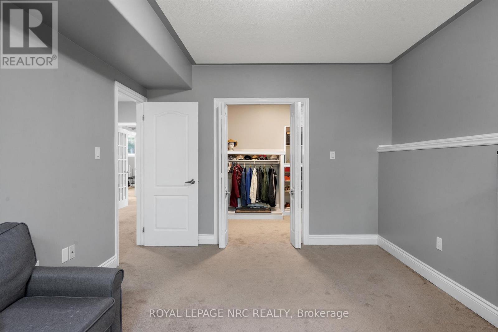












346 CLARE AVENUE

,
Welland (Prince Charles),




Ontario
L3C5R2

