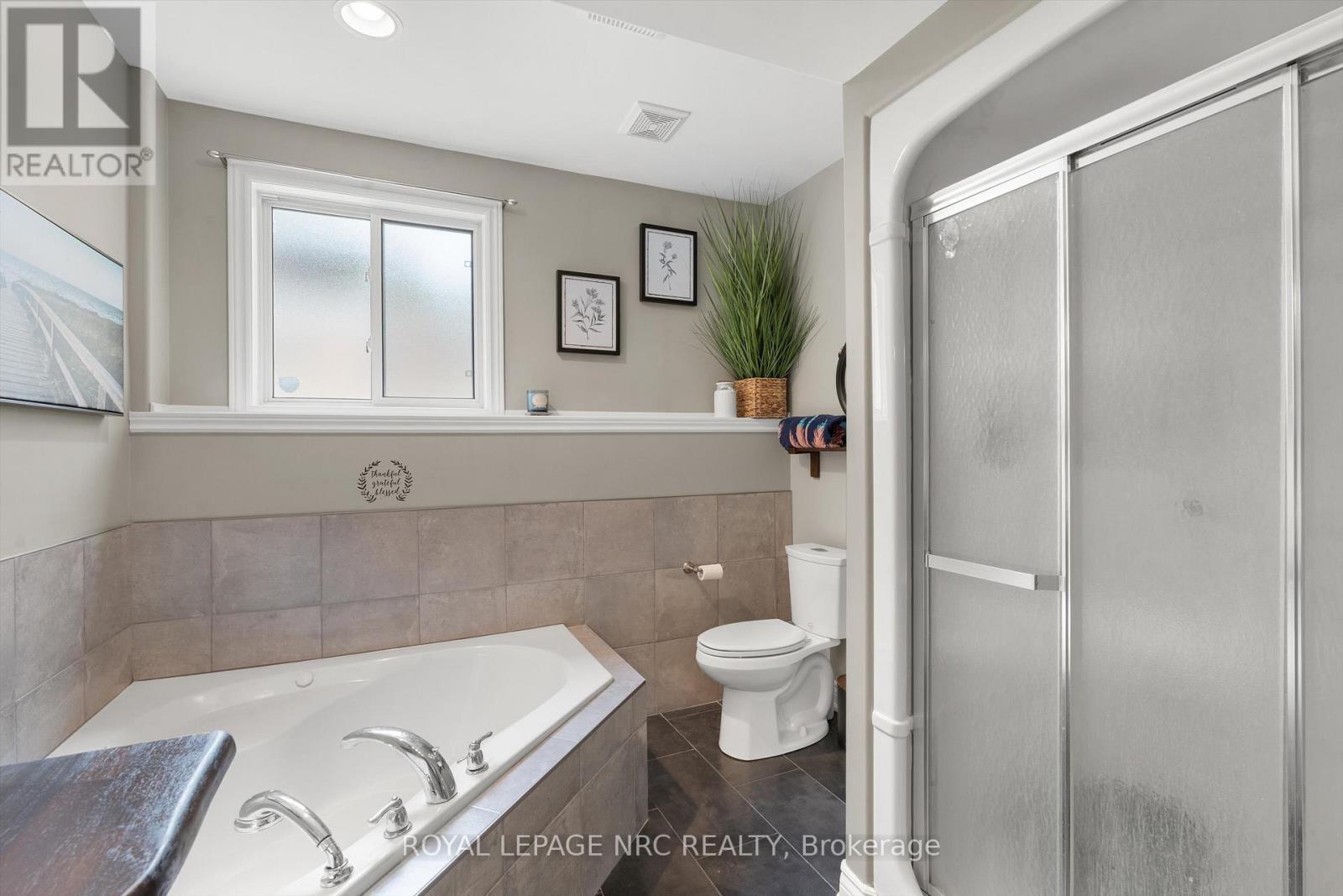 












346 CLARE AVENUE

,
Welland (Prince Charles),




Ontario
L3C5R2

