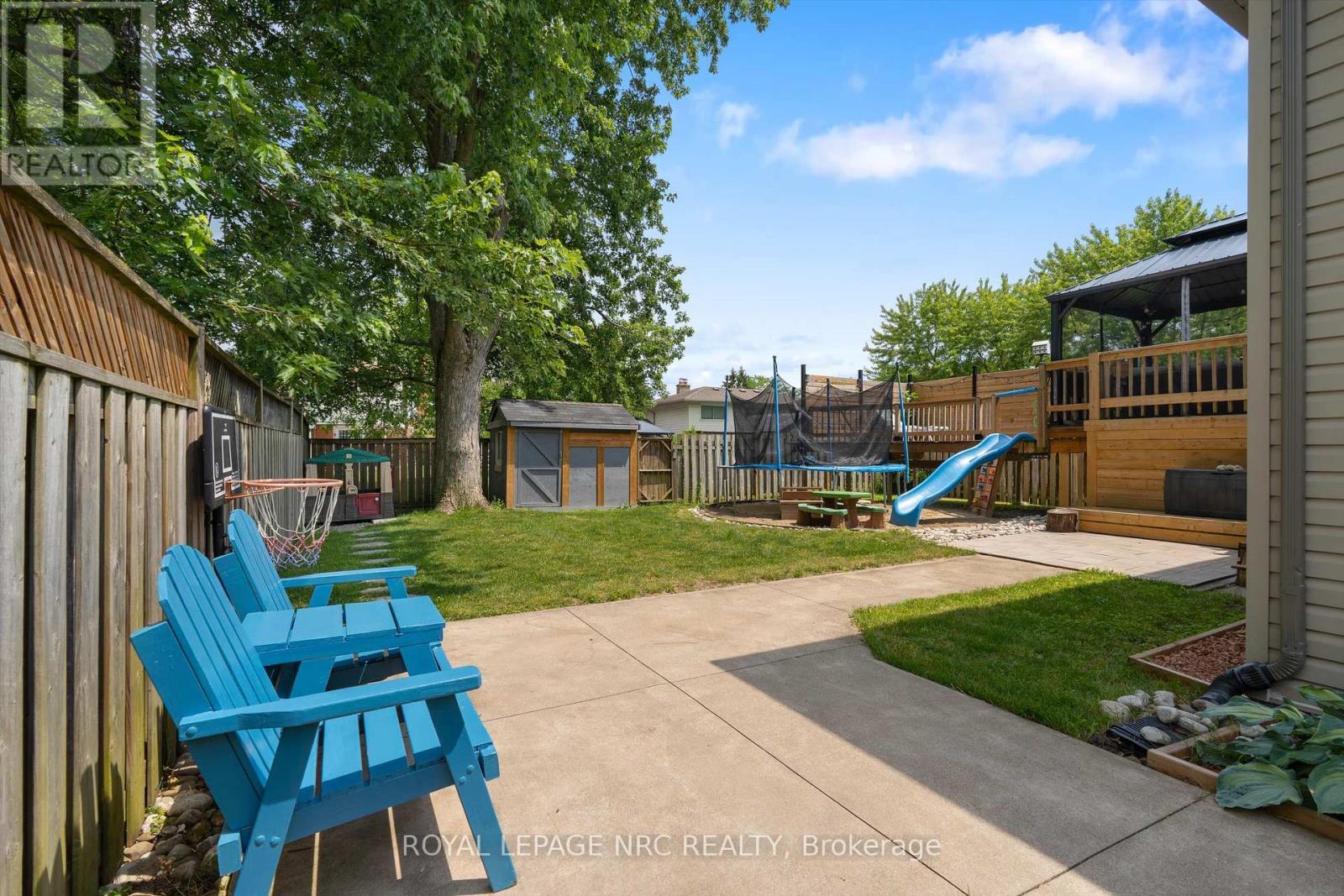 












346 CLARE AVENUE

,
Welland (Prince Charles),




Ontario
L3C5R2

