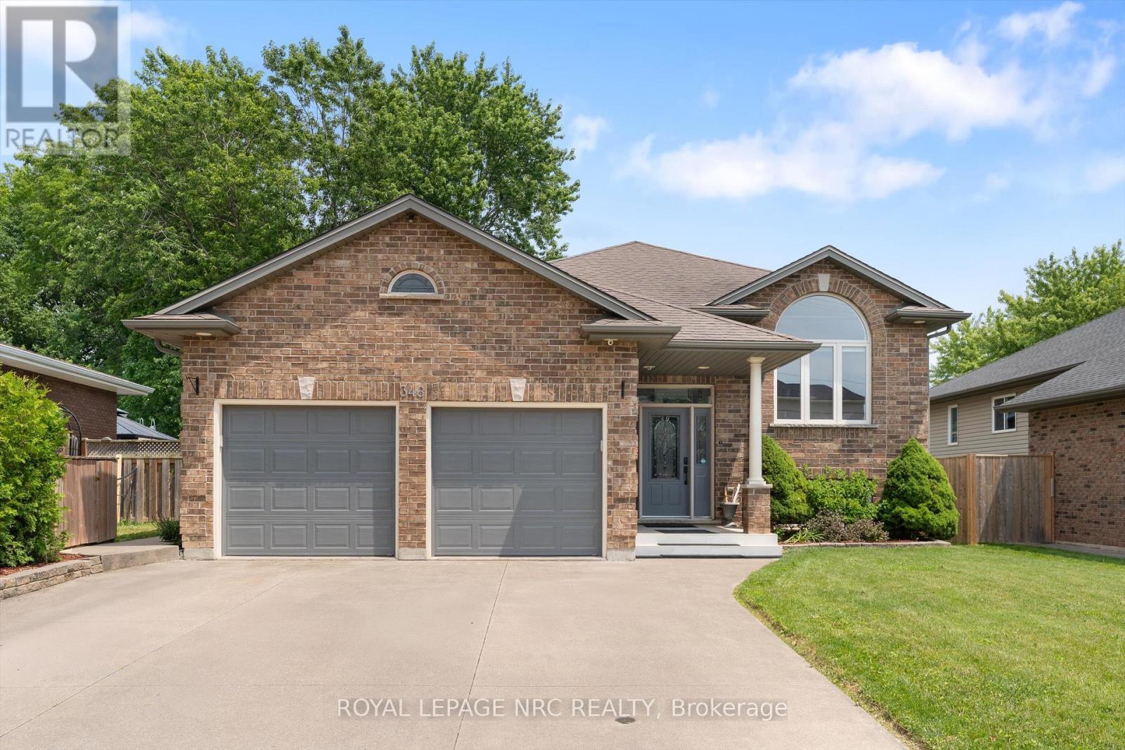 












346 CLARE AVENUE

,
Welland (Prince Charles),




Ontario
L3C5R2

