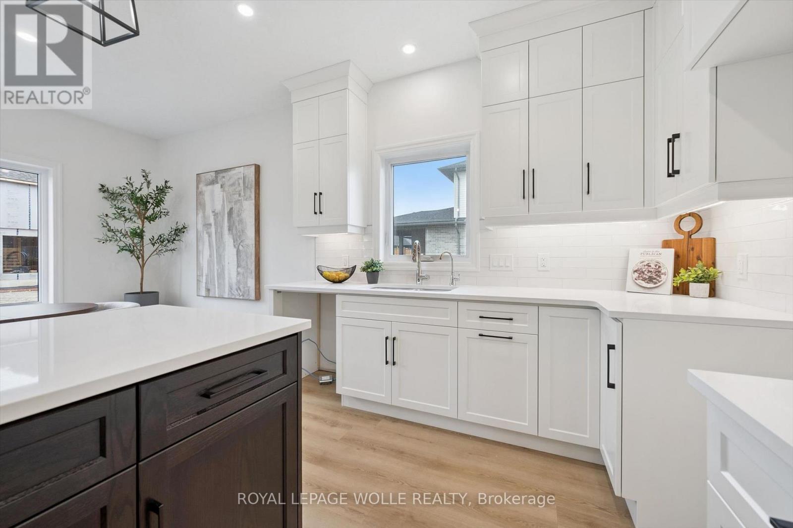 












44 WEYMOUTH STREET

,
Woolwich,




Ontario
N3B0G3

