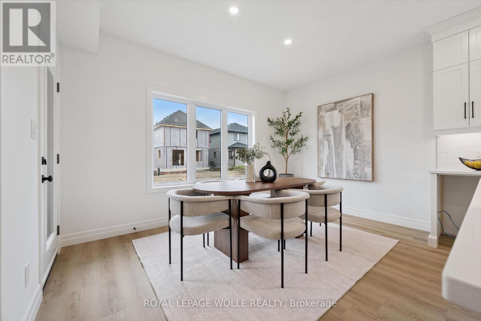 












44 WEYMOUTH STREET

,
Woolwich,




Ontario
N3B0G3

