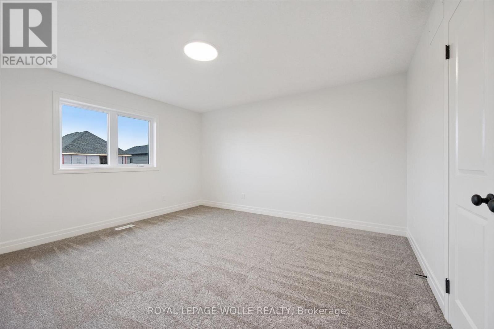 












44 WEYMOUTH STREET

,
Woolwich,




Ontario
N3B0G3

