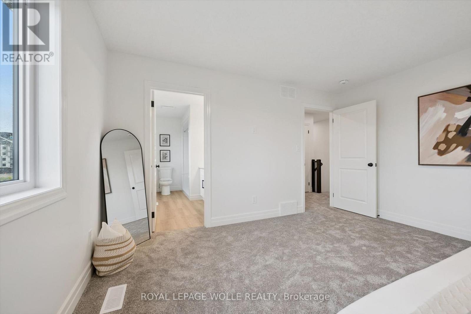 












44 WEYMOUTH STREET

,
Woolwich,




Ontario
N3B0G3

