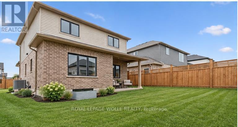 












44 WEYMOUTH STREET

,
Woolwich,




Ontario
N3B0G3

