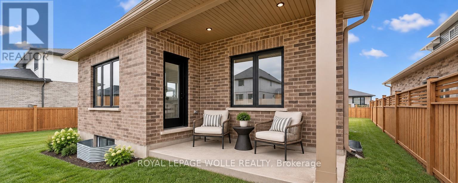 












44 WEYMOUTH STREET

,
Woolwich,




Ontario
N3B0G3


