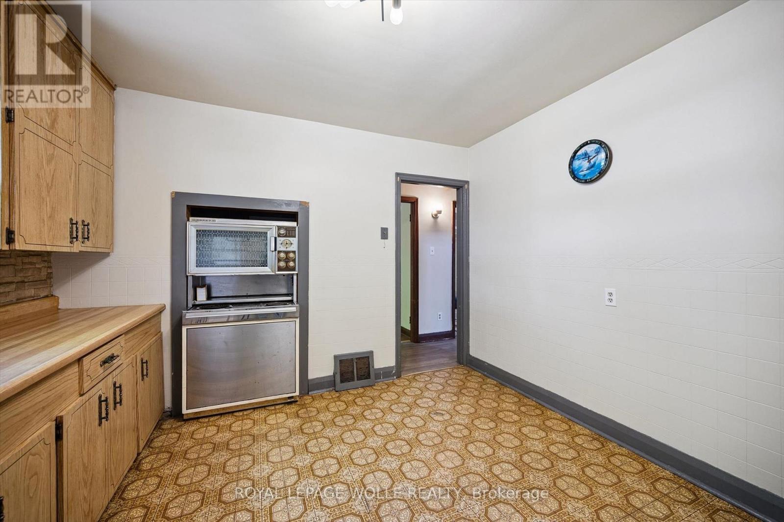 












334 BLUCHER BOULEVARD

,
Kitchener,




Ontario
N2H5V9

