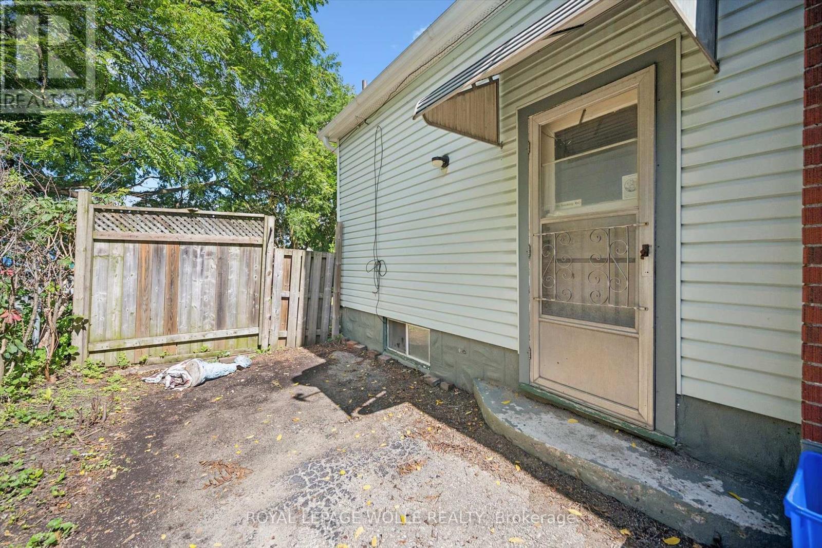 












334 BLUCHER BOULEVARD

,
Kitchener,




Ontario
N2H5V9

