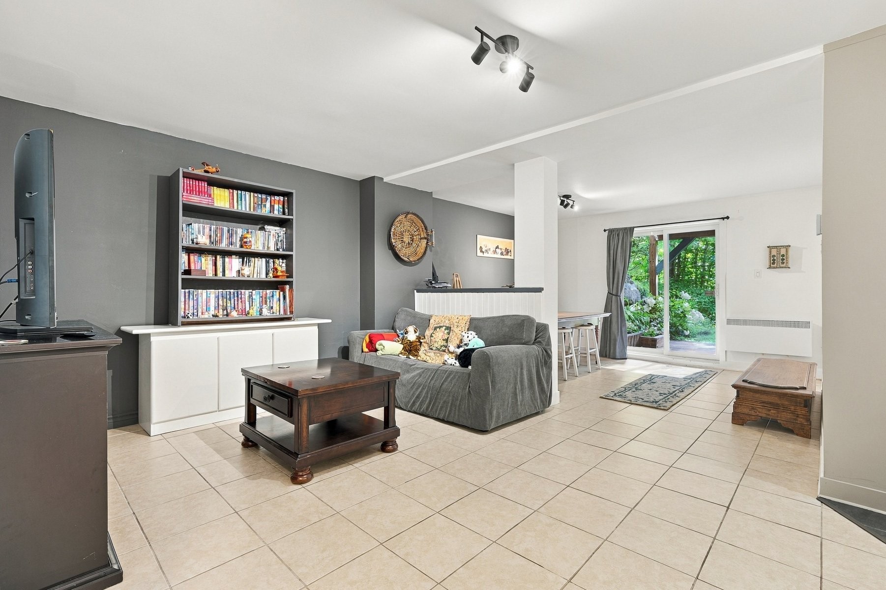









1397


Rue du Bourg-du-Lac

,
Sainte-Adèle,




QC
J8B3A2

