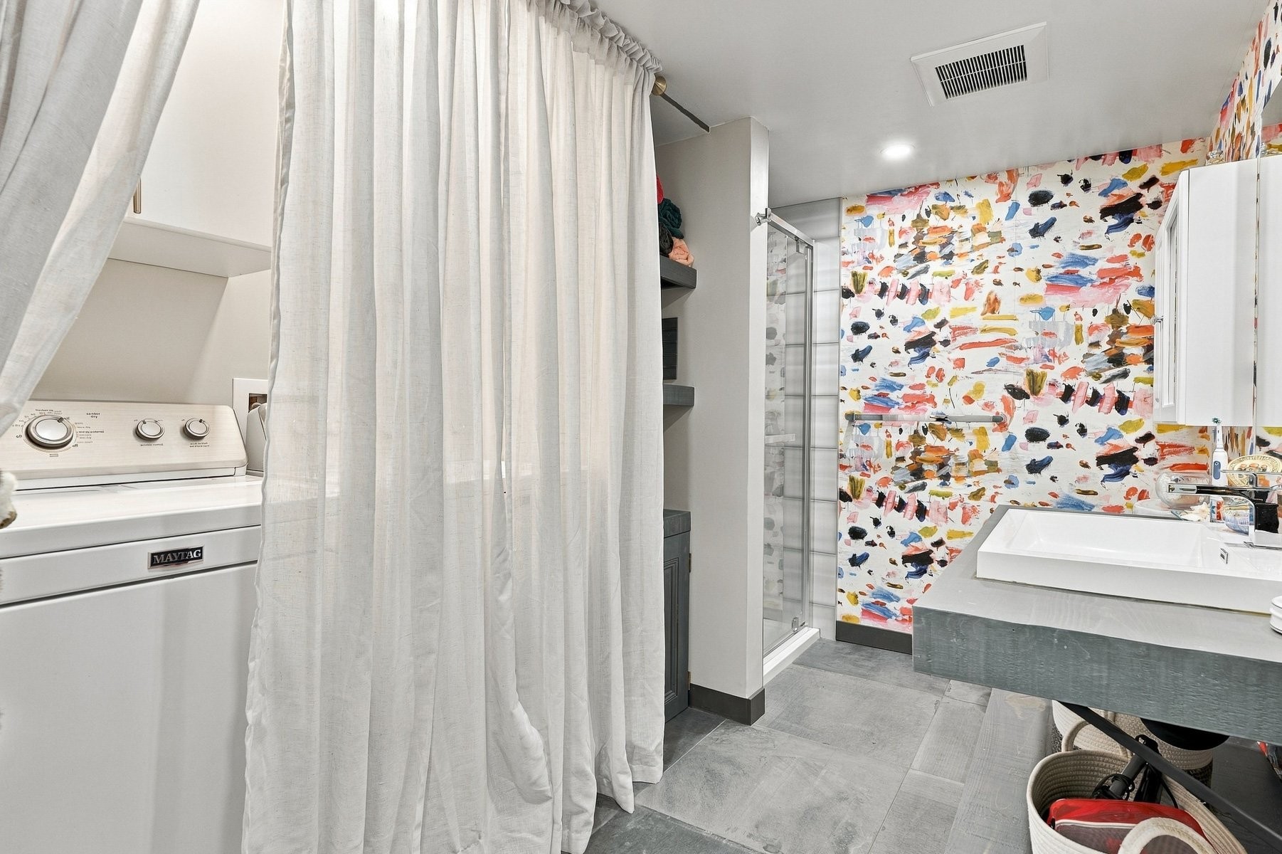 









1397


Rue du Bourg-du-Lac

,
Sainte-Adèle,




QC
J8B3A2

