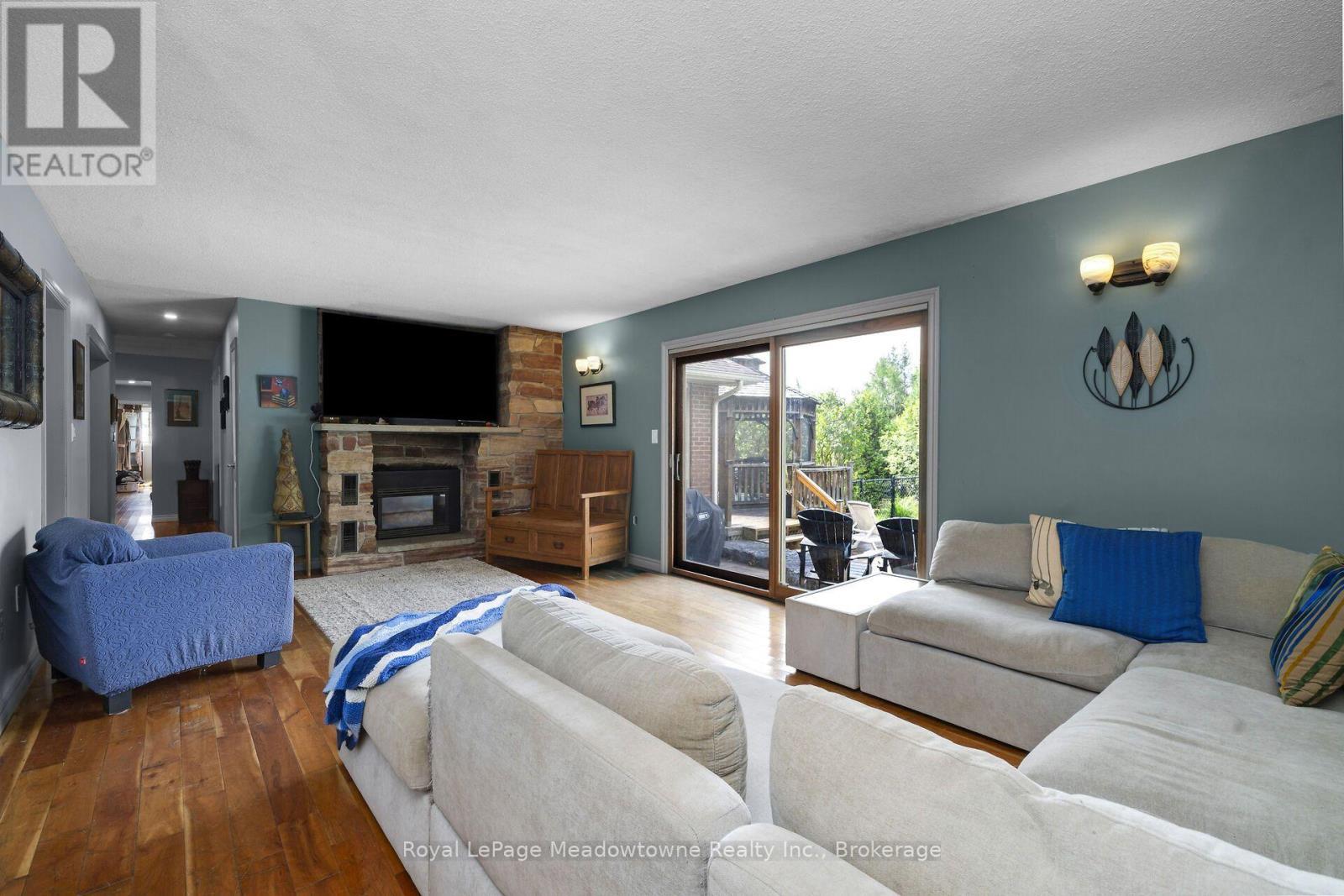 












13306 SIXTH LINE NASSAGAWEYA

,
Milton (NA Rural Nassagaweya),




Ontario
L7J2L7

