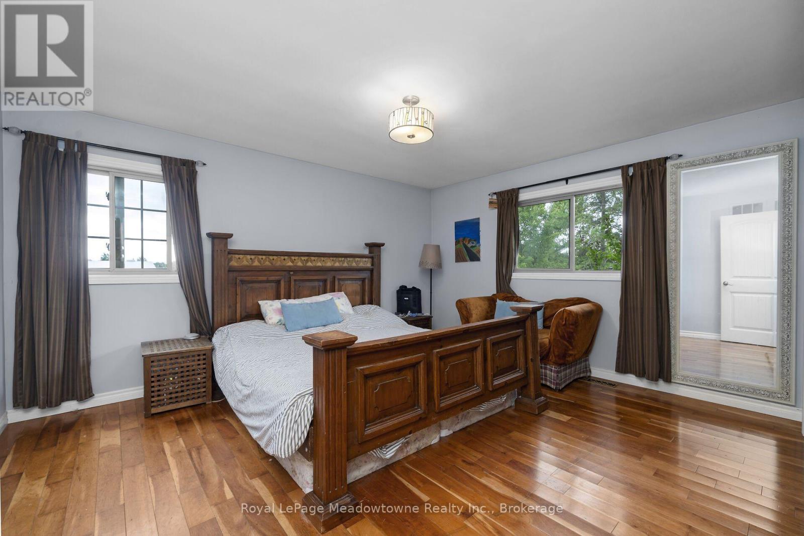 












13306 SIXTH LINE NASSAGAWEYA

,
Milton (NA Rural Nassagaweya),




Ontario
L7J2L7

