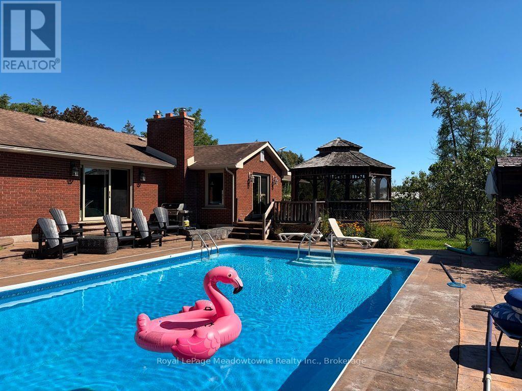 












13306 SIXTH LINE NASSAGAWEYA

,
Milton (NA Rural Nassagaweya),




Ontario
L7J2L7

