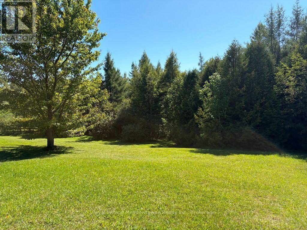 












13306 SIXTH LINE NASSAGAWEYA

,
Milton (NA Rural Nassagaweya),




Ontario
L7J2L7

