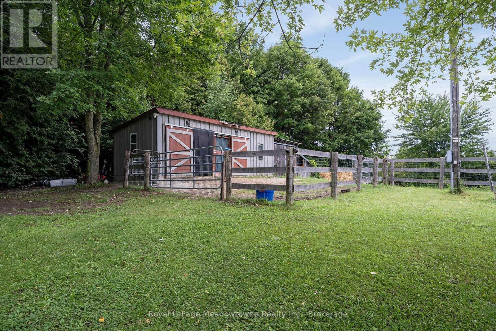












13306 SIXTH LINE NASSAGAWEYA

,
Milton (NA Rural Nassagaweya),




Ontario
L7J2L7

