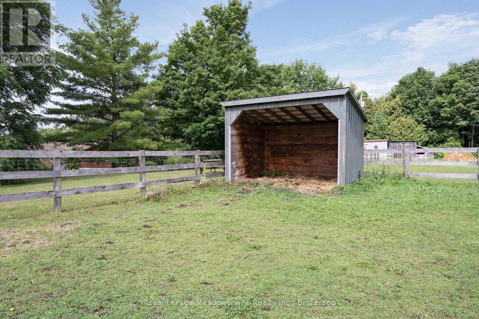 












13306 SIXTH LINE NASSAGAWEYA

,
Milton (NA Rural Nassagaweya),




Ontario
L7J2L7

