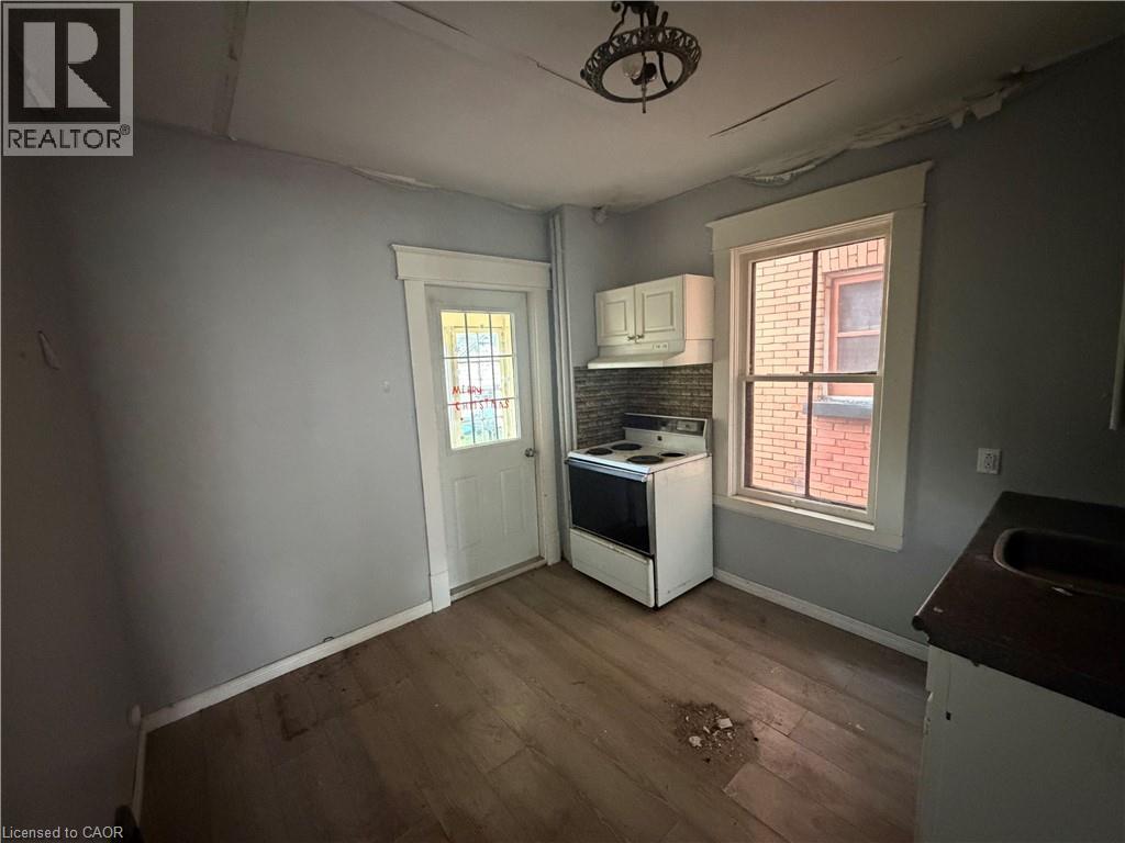 












246 ST JAMES Street

,
Sault Ste. Marie,




Ontario
P6A1P6

