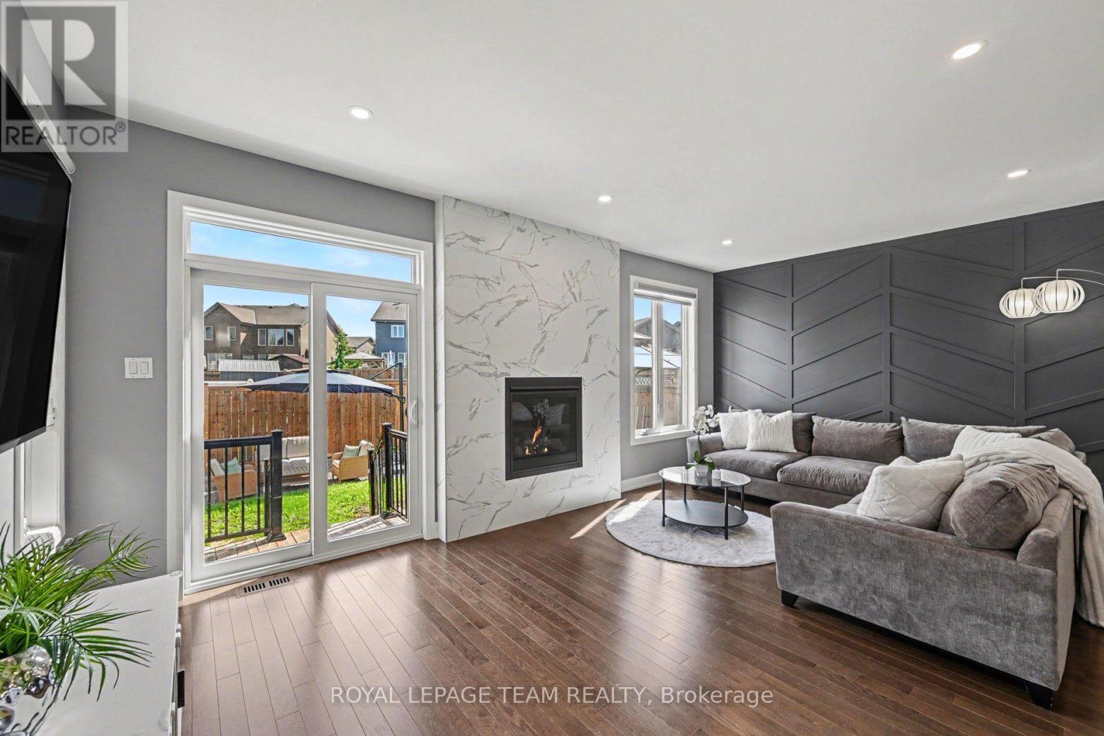 












14 BERRYMAN STREET

,
Carleton Place,




Ontario
K7C0H6

