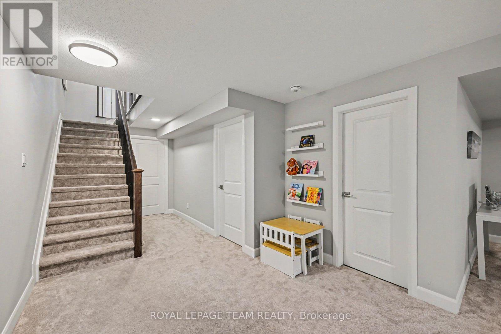 












14 BERRYMAN STREET

,
Carleton Place,




Ontario
K7C0H6

