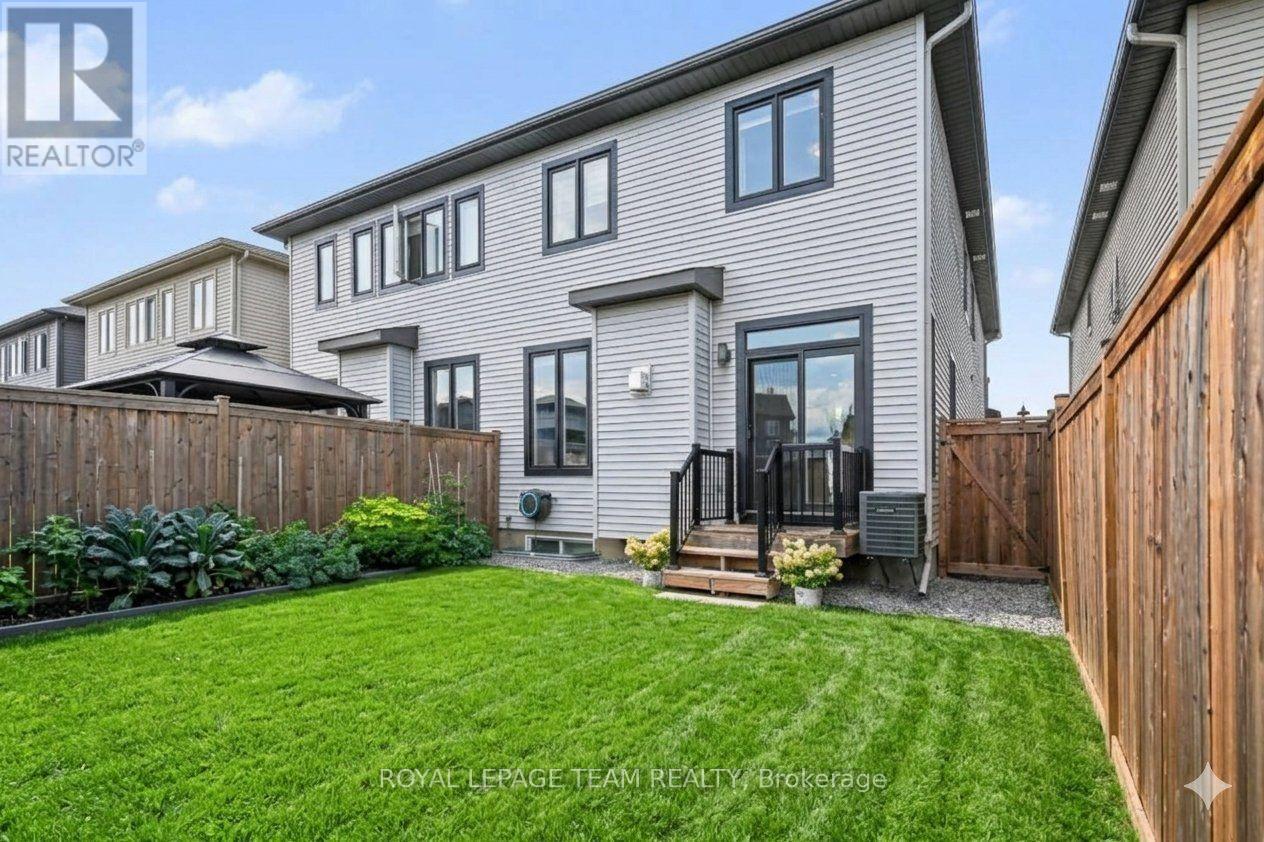 












14 BERRYMAN STREET

,
Carleton Place,




Ontario
K7C0H6

