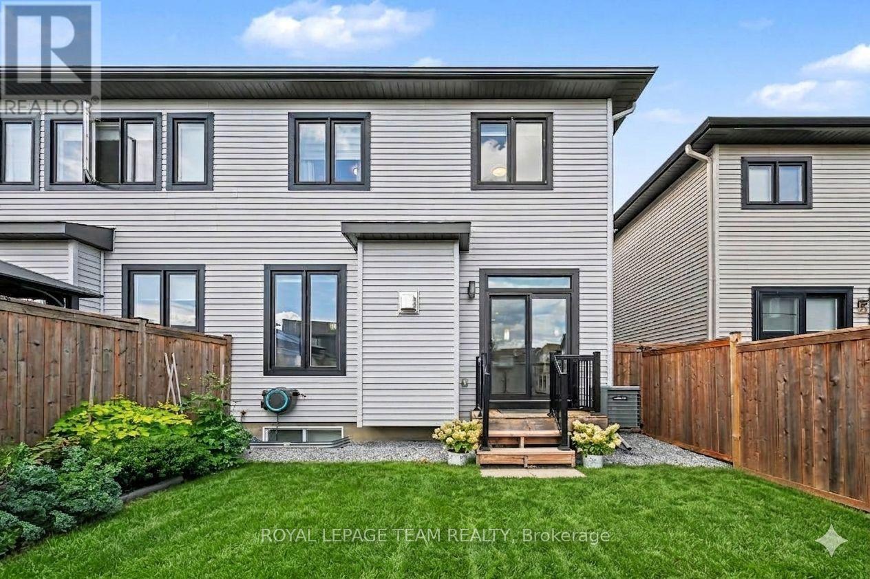 












14 BERRYMAN STREET

,
Carleton Place,




Ontario
K7C0H6

