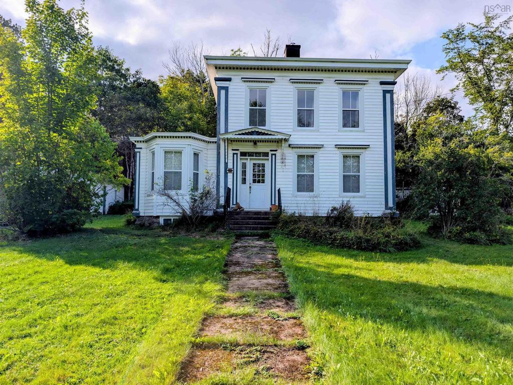 












17 Cedar Road

,
Maitland,




NS
B0N 1T0

