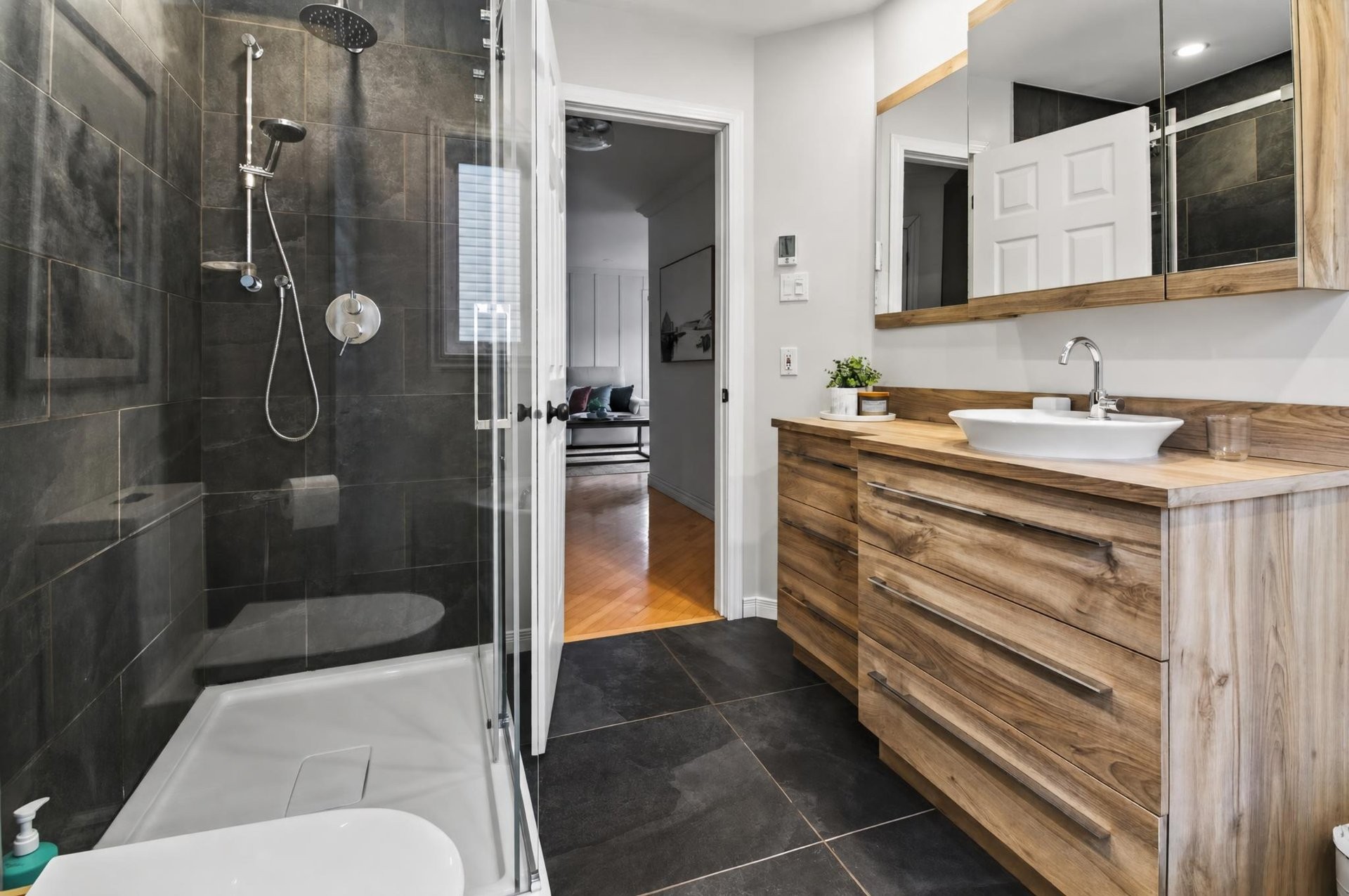 









1152


Rue Frontenac

,
Trois-Rivières,




QC
G8V1R2

