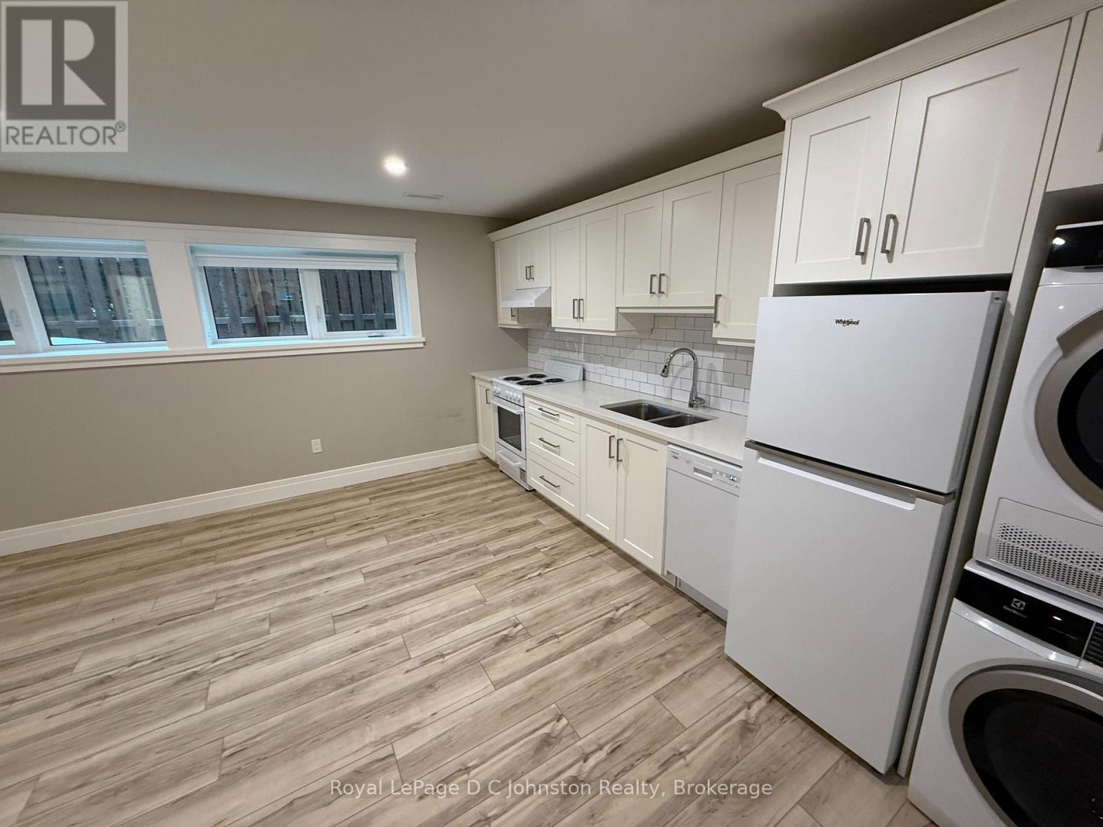 












2 - 365 SPENCE STREET

,
Saugeen Shores,




Ontario
N0H2L0

