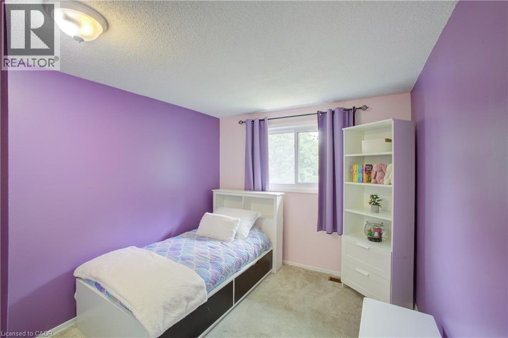 












426A DUNVEGAN Drive

,
Waterloo,




Ontario
N2K2C7

