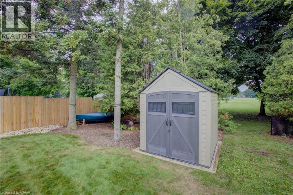 












426A DUNVEGAN Drive

,
Waterloo,




Ontario
N2K2C7

