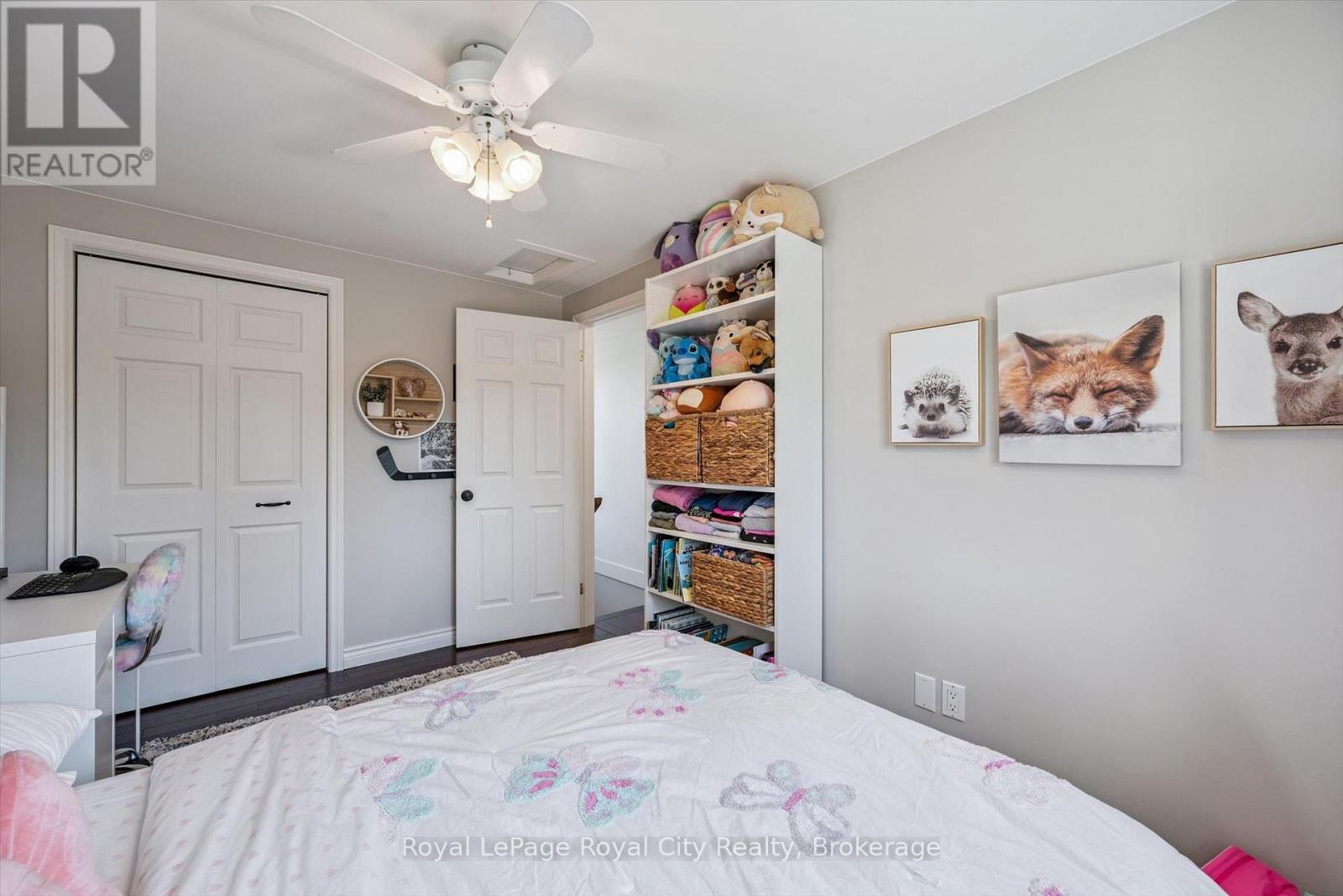 












22 PACIFIC PLACE

,
Guelph (Dovercliffe Park/Old University),




Ontario
N1G4R6

