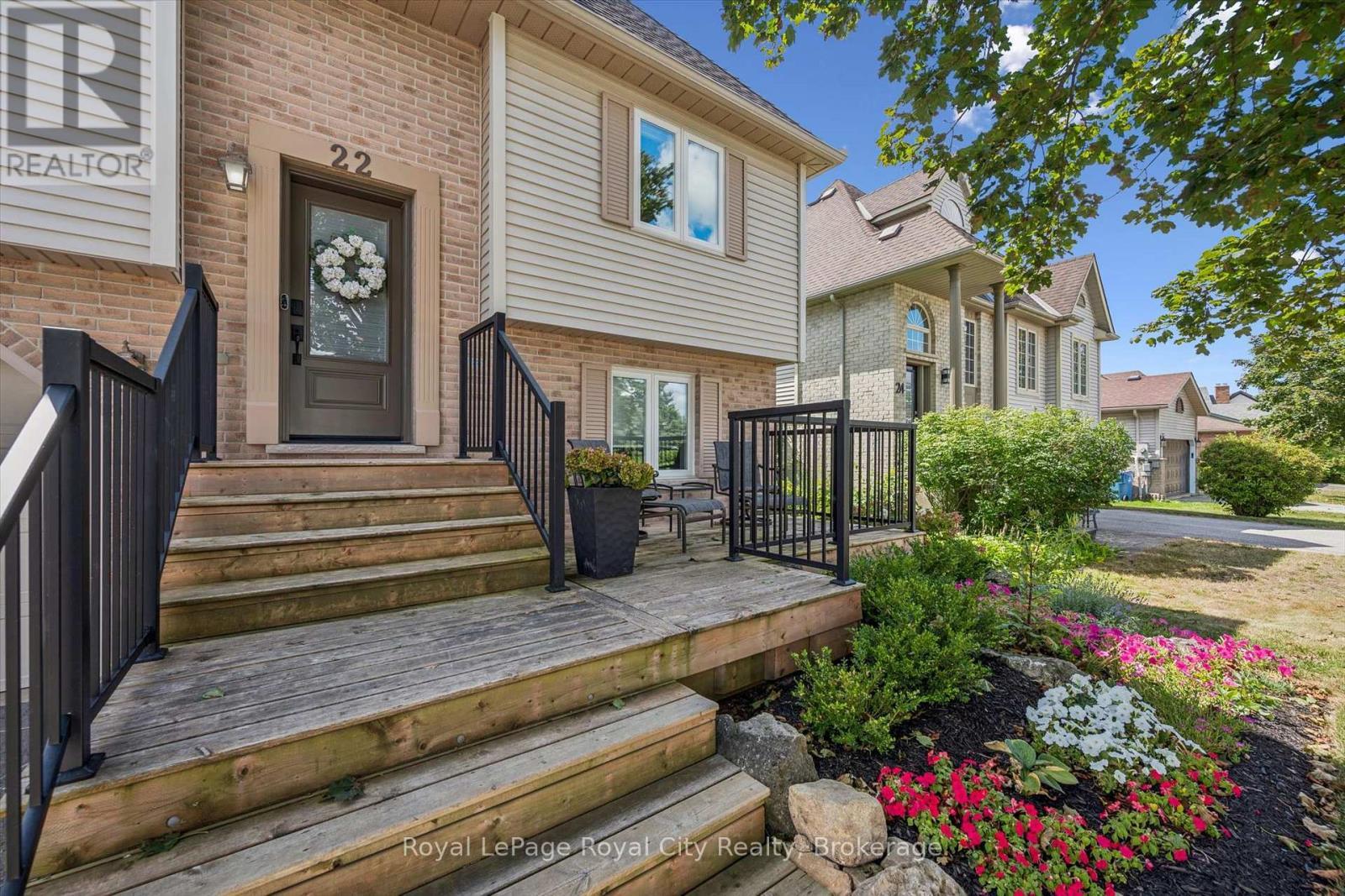 












22 PACIFIC PLACE

,
Guelph (Dovercliffe Park/Old University),




Ontario
N1G4R6


