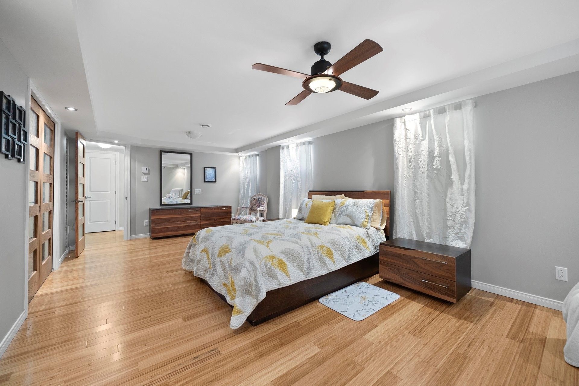 









888


Rue Principale

,
Rivière-Beaudette,




QC
J0P1R0

