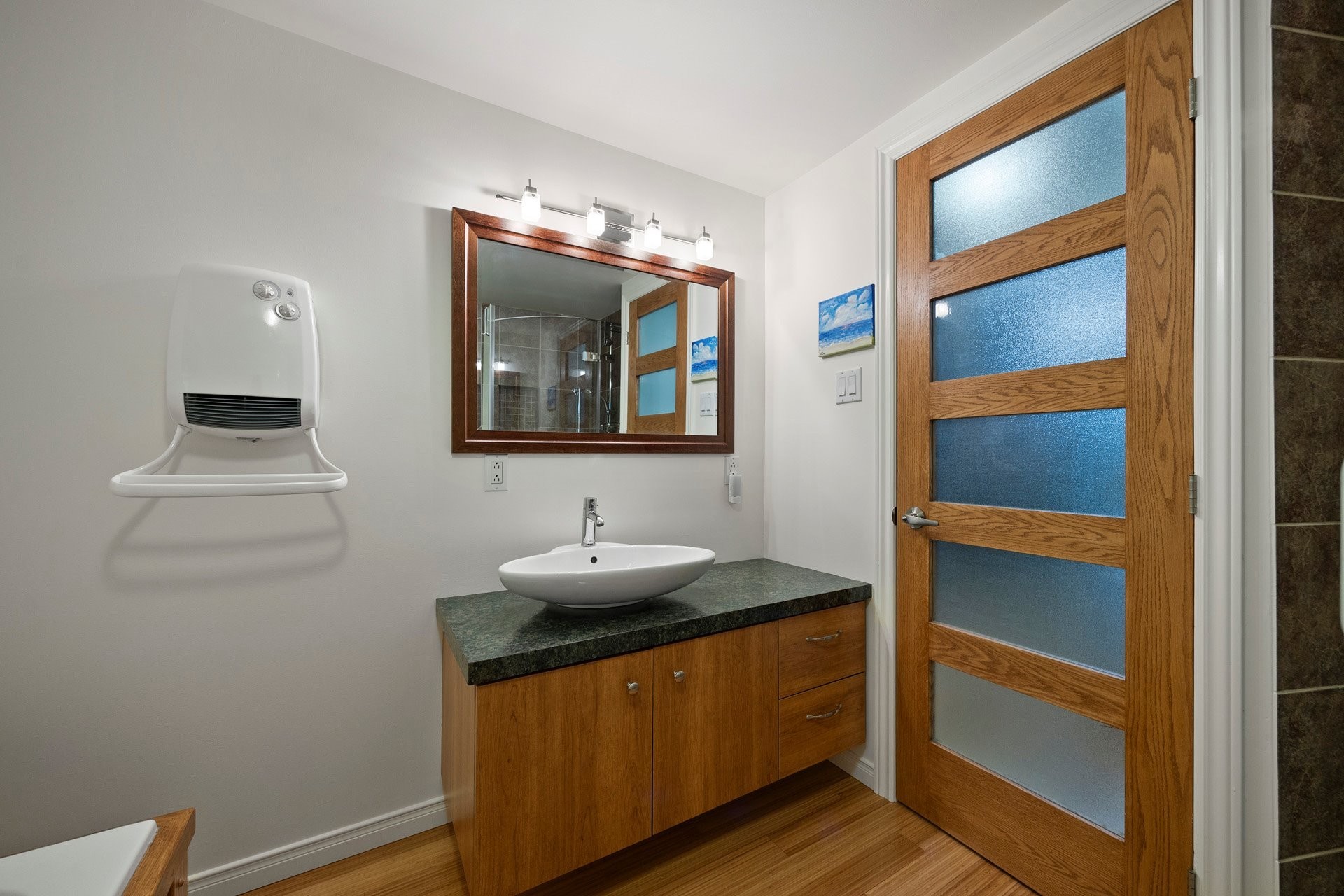 









888


Rue Principale

,
Rivière-Beaudette,




QC
J0P1R0

