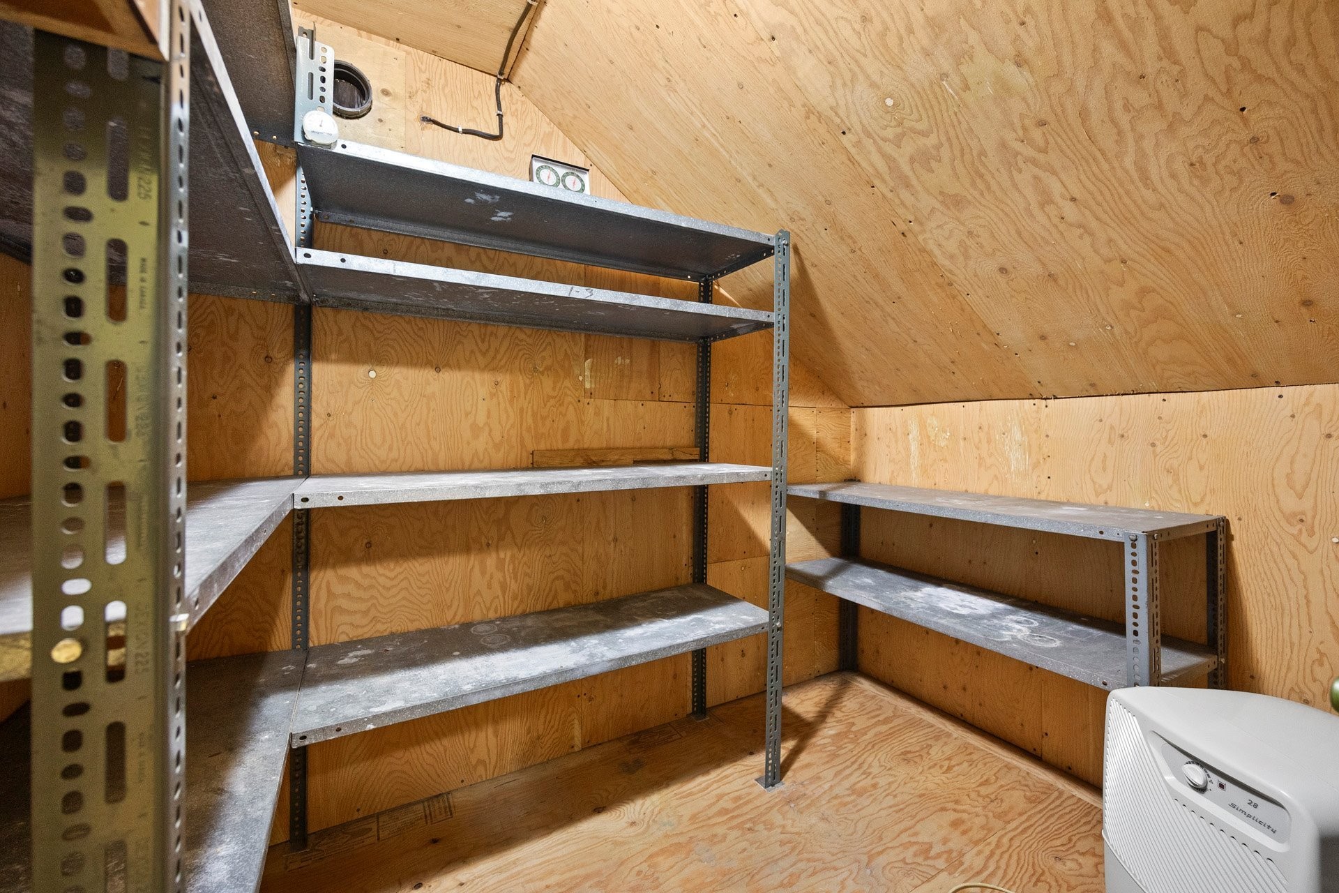 









888


Rue Principale

,
Rivière-Beaudette,




QC
J0P1R0

