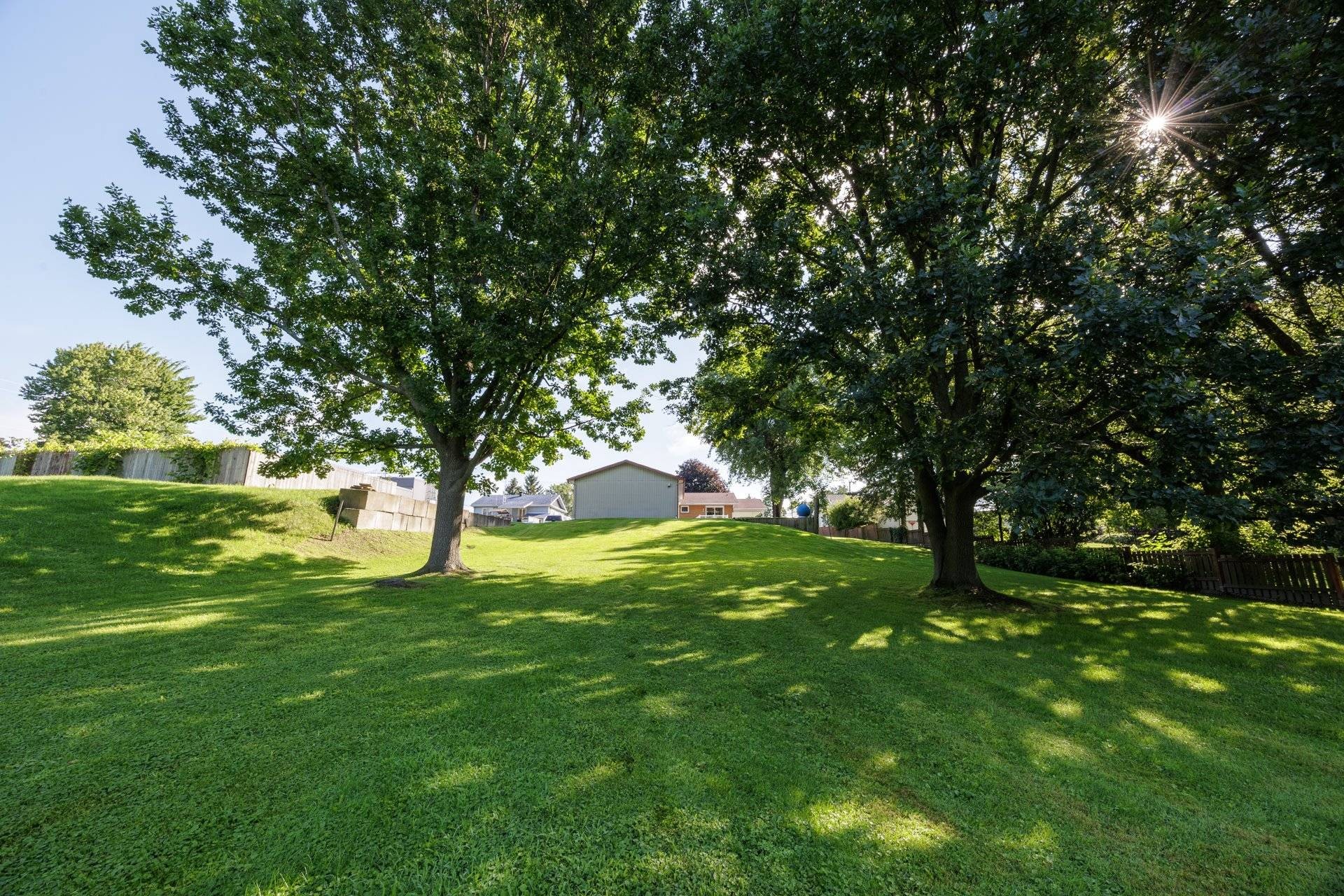 









888


Rue Principale

,
Rivière-Beaudette,




QC
J0P1R0

