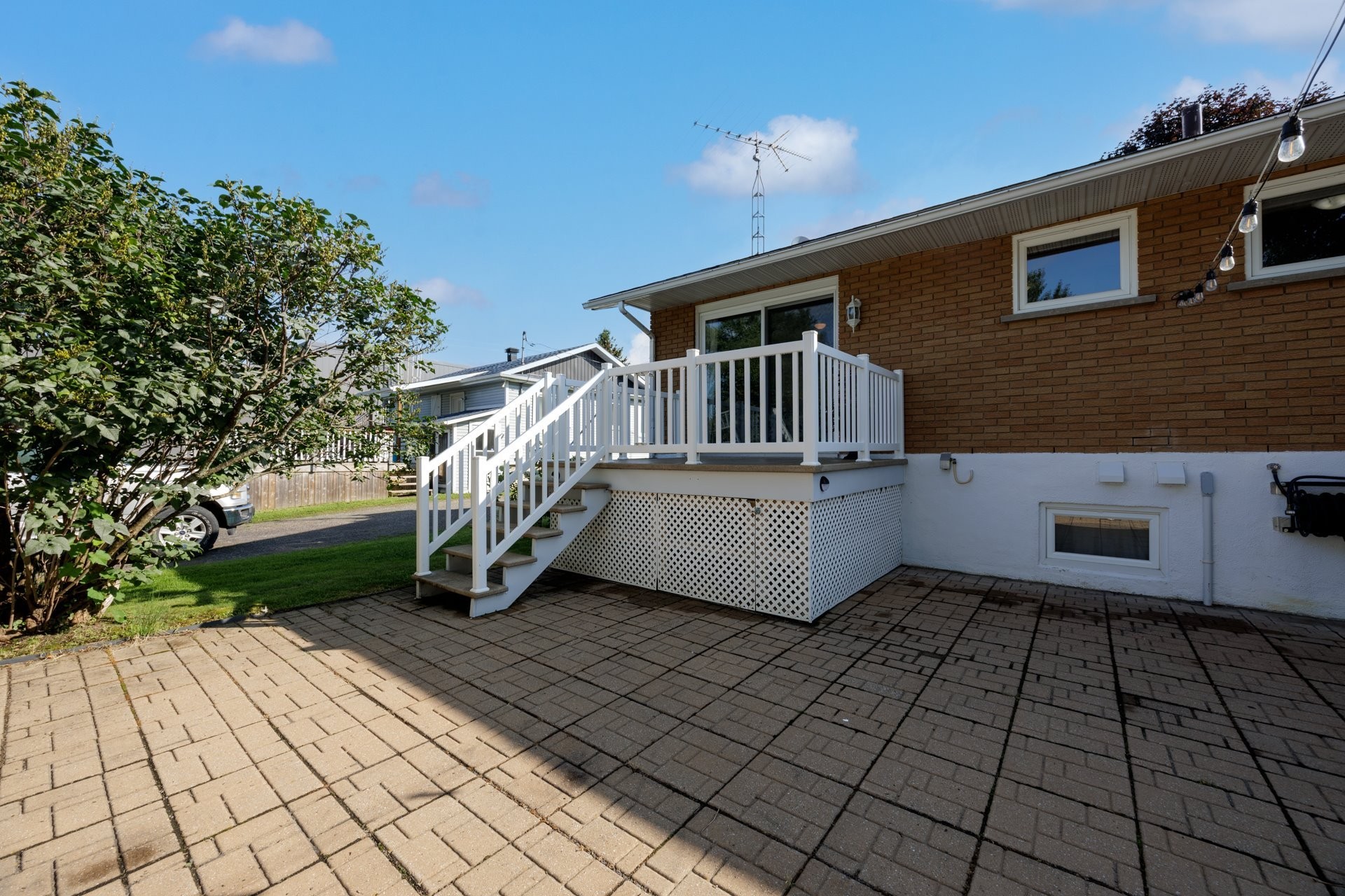 









888


Rue Principale

,
Rivière-Beaudette,




QC
J0P1R0

