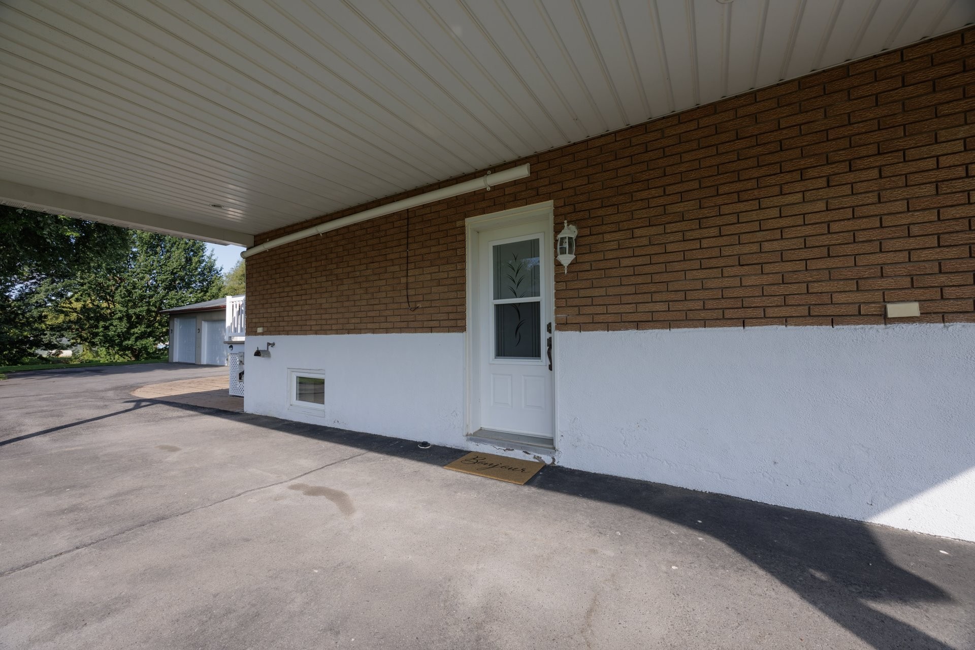 









888


Rue Principale

,
Rivière-Beaudette,




QC
J0P1R0


