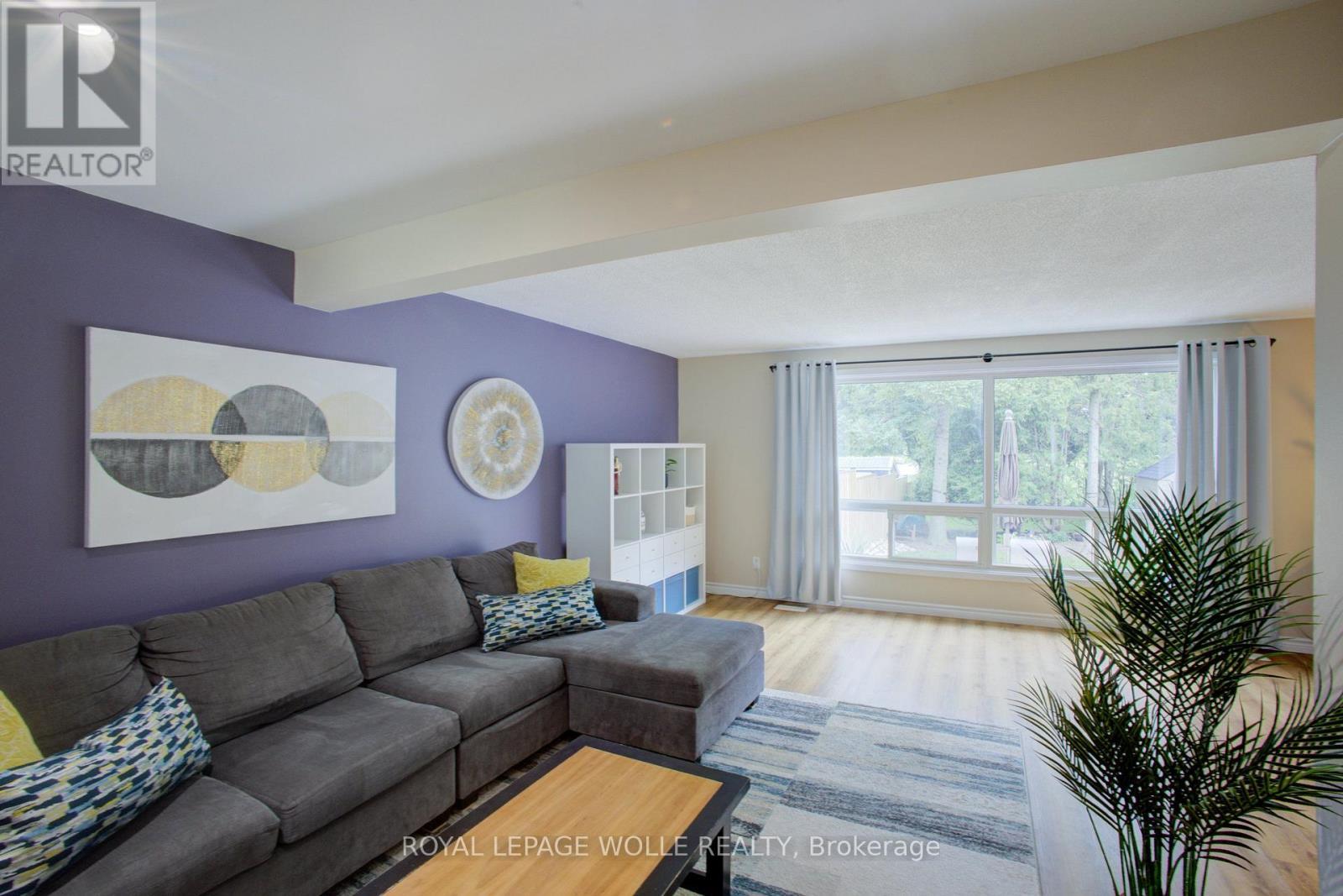












426A DUNVEGAN DRIVE

,
Waterloo,




Ontario
N2K2C7

