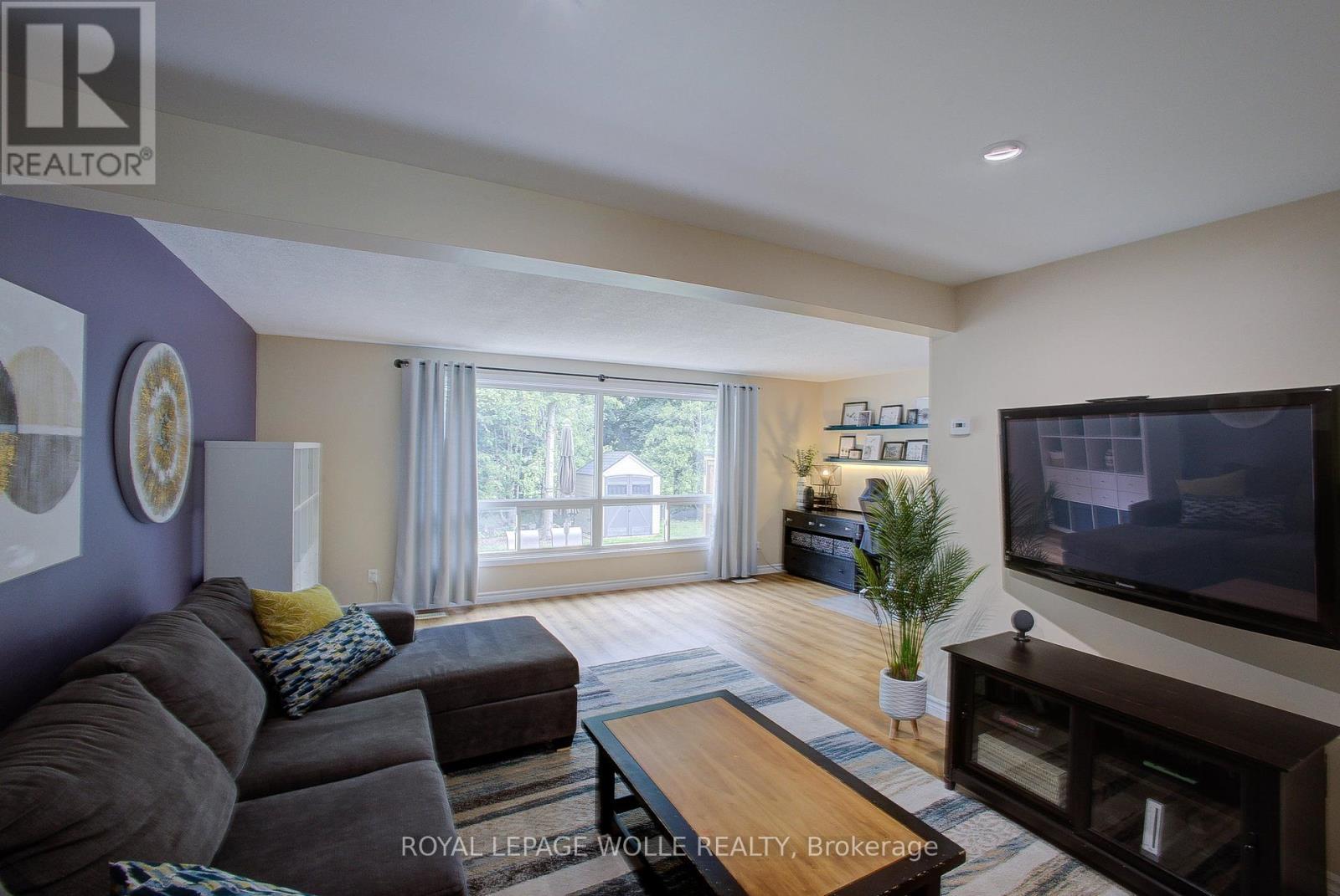 












426A DUNVEGAN DRIVE

,
Waterloo,




Ontario
N2K2C7

