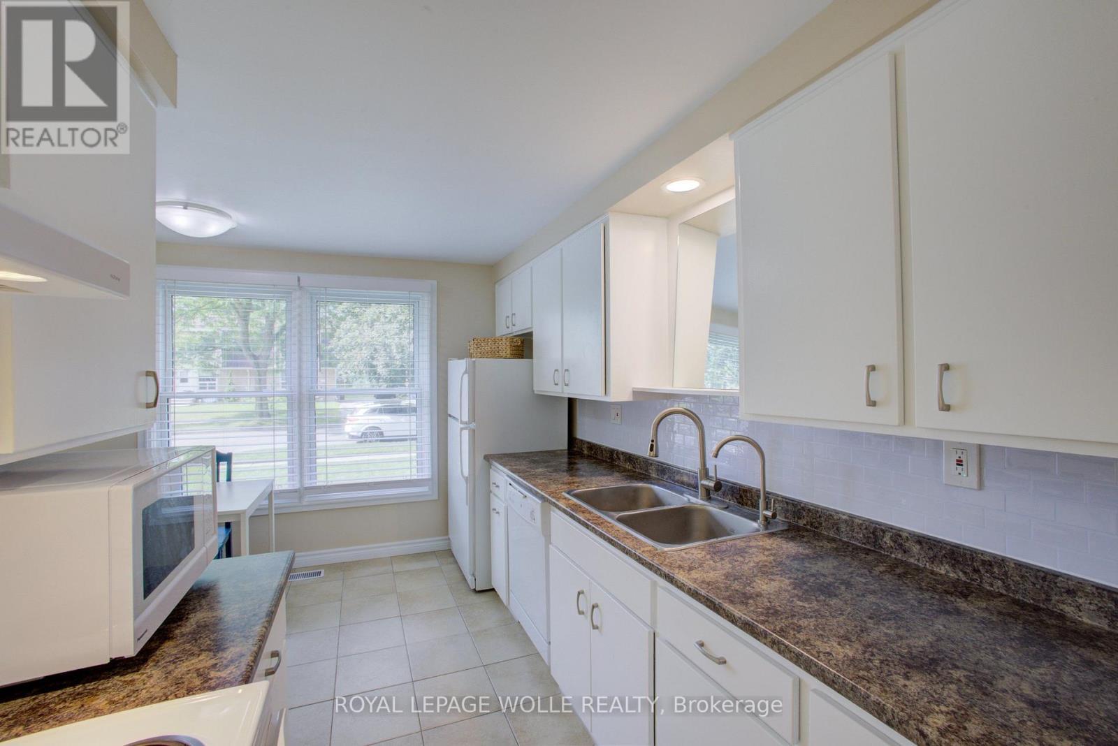 












426A DUNVEGAN DRIVE

,
Waterloo,




Ontario
N2K2C7

