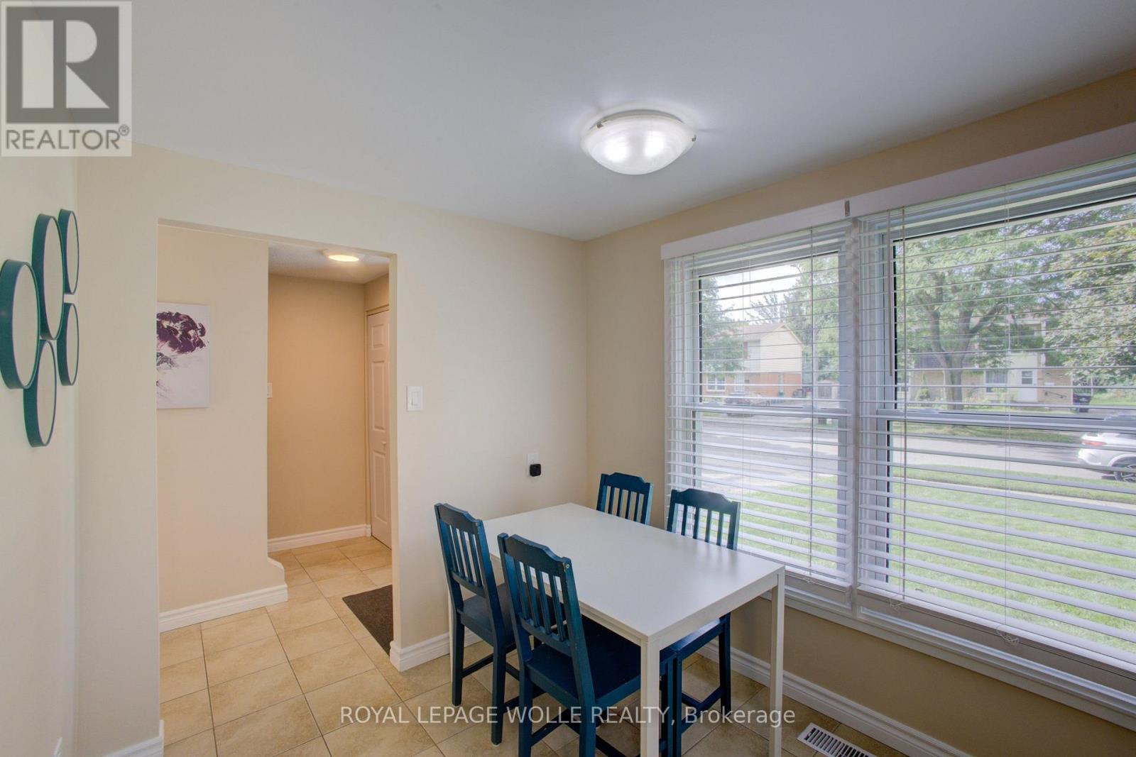 












426A DUNVEGAN DRIVE

,
Waterloo,




Ontario
N2K2C7

