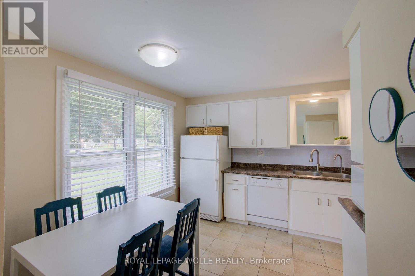 












426A DUNVEGAN DRIVE

,
Waterloo,




Ontario
N2K2C7

