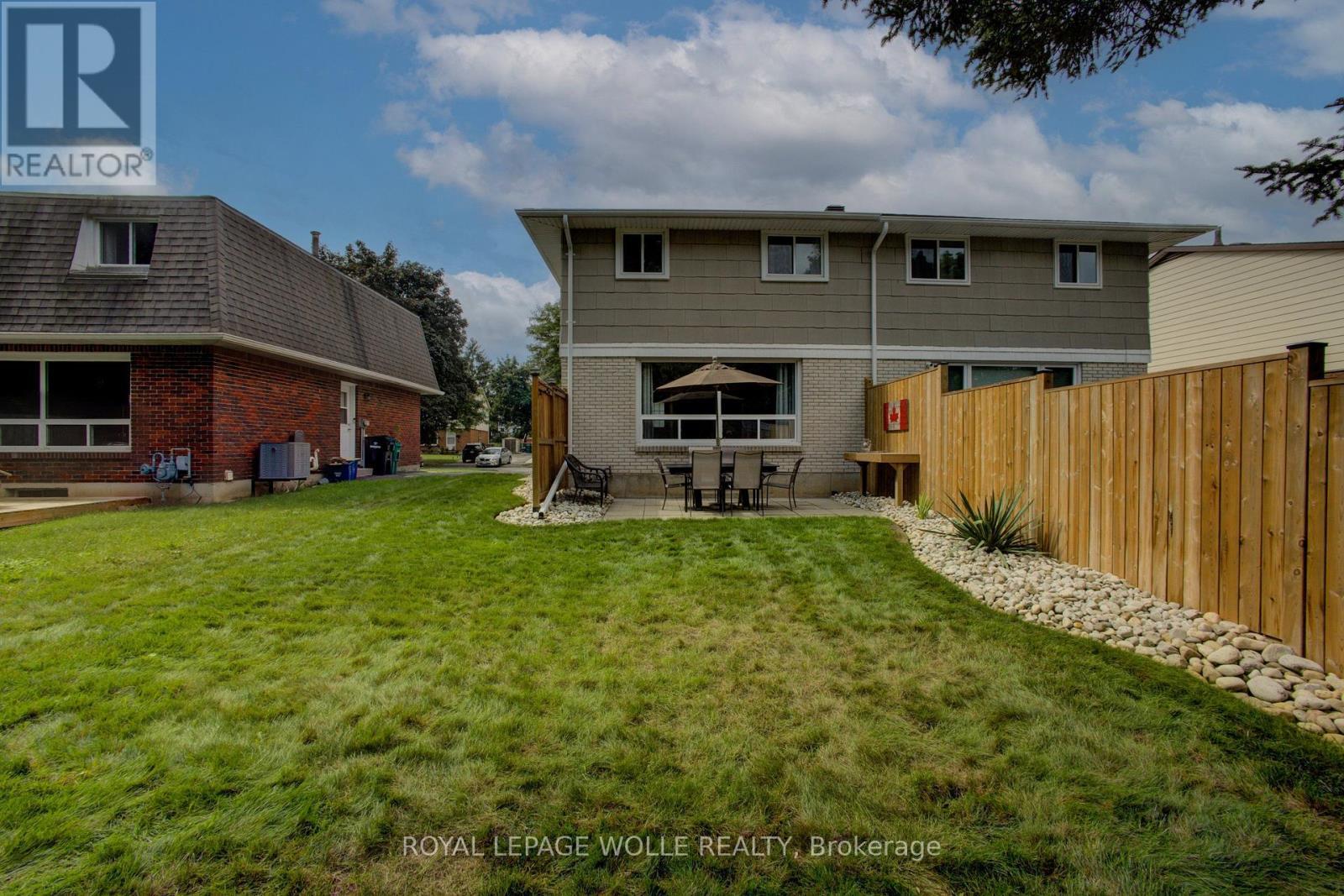 












426A DUNVEGAN DRIVE

,
Waterloo,




Ontario
N2K2C7

