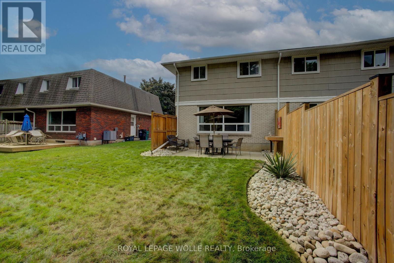 












426A DUNVEGAN DRIVE

,
Waterloo,




Ontario
N2K2C7


