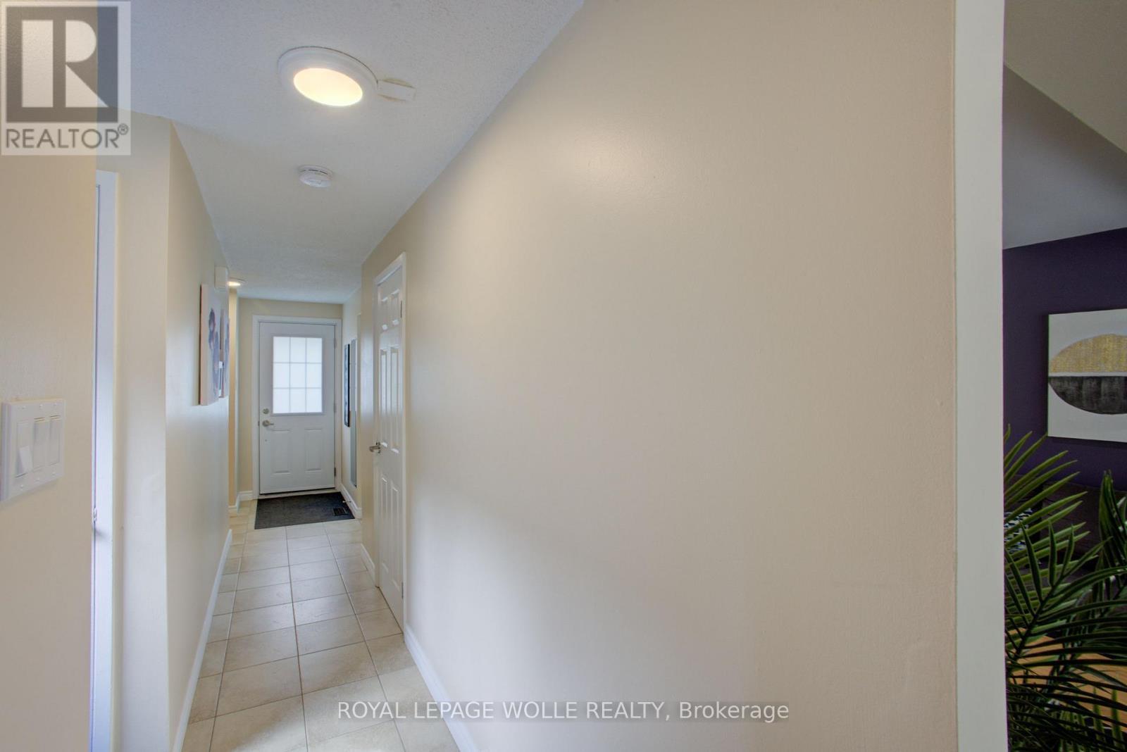 












426A DUNVEGAN DRIVE

,
Waterloo,




Ontario
N2K2C7

