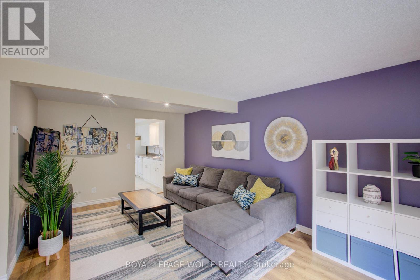 












426A DUNVEGAN DRIVE

,
Waterloo,




Ontario
N2K2C7

