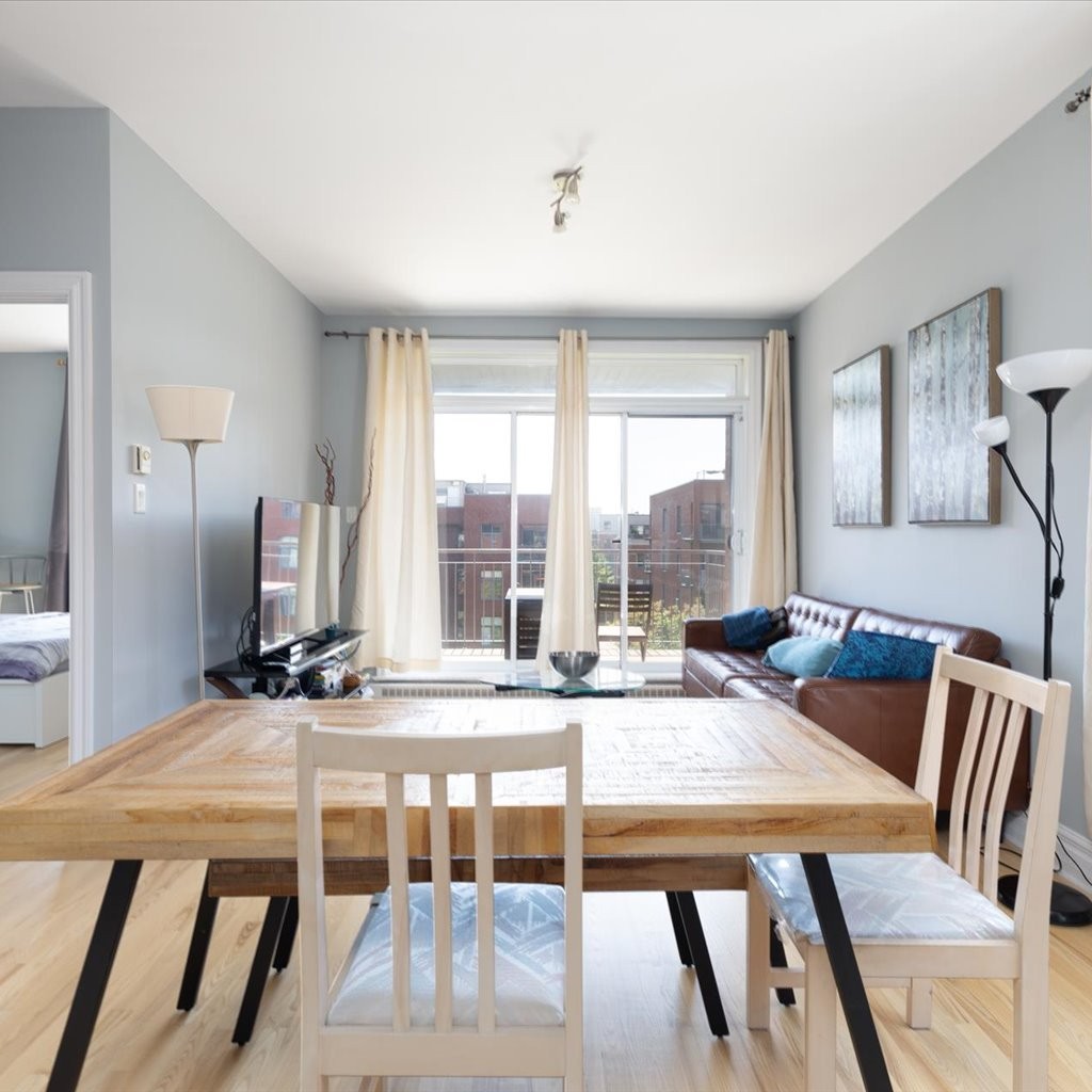









1351


Rue St-Grégoire

, 408,
Montréal (Le Plateau-Mont-Royal),




QC
H2J4G1

