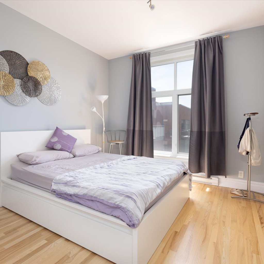 









1351


Rue St-Grégoire

, 408,
Montréal (Le Plateau-Mont-Royal),




QC
H2J4G1

